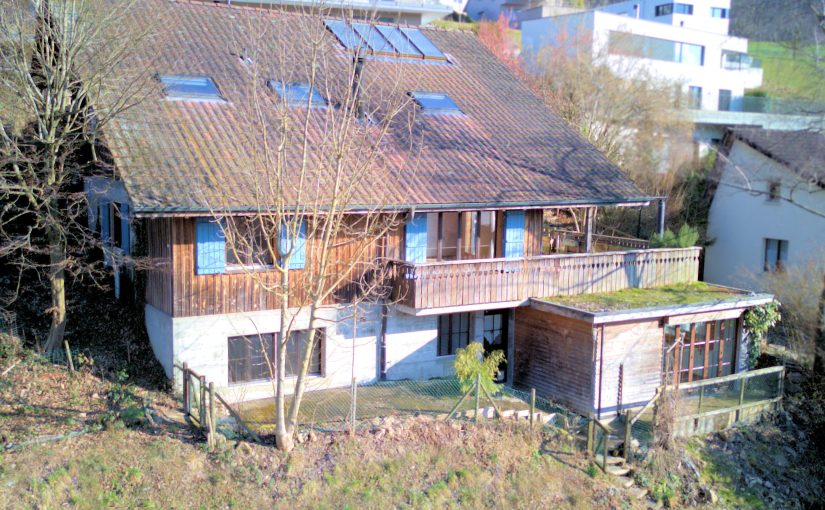 VERKAUFT !!! ___________________________________________ geräumiges Einfamilienhaus mit Einliegerwohnung – Aussicht – Abendsonne